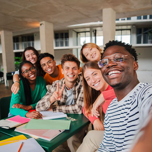Comunicação e convivência intercultural na escola (1.ª edição)