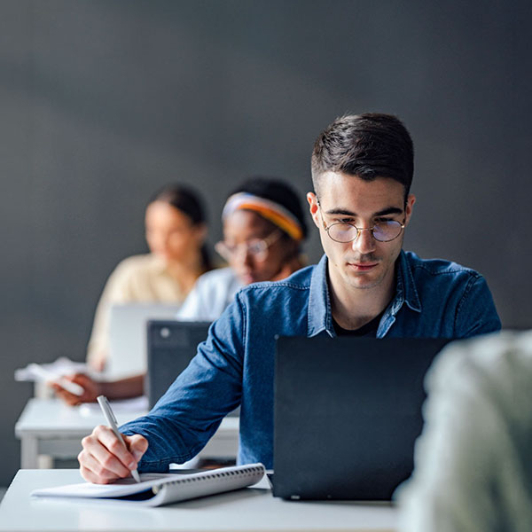 PLNM em todas as disciplinas: integrar com ferramentas digitais (1.ª edição)